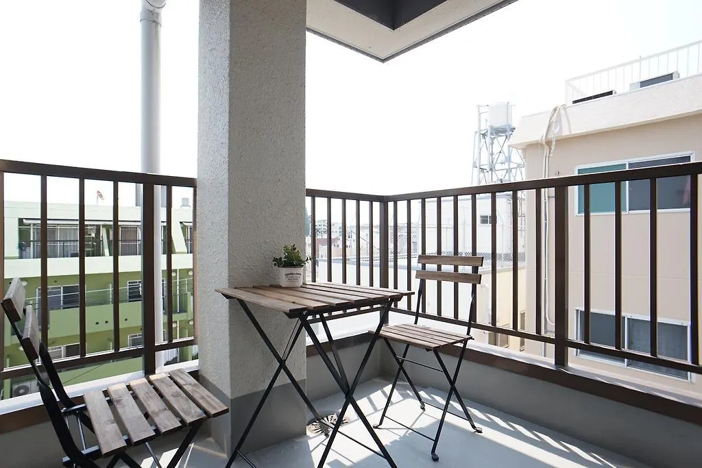 Osaka Village Apartment